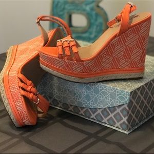 NEW!! - Just fab Zuma orange wedges